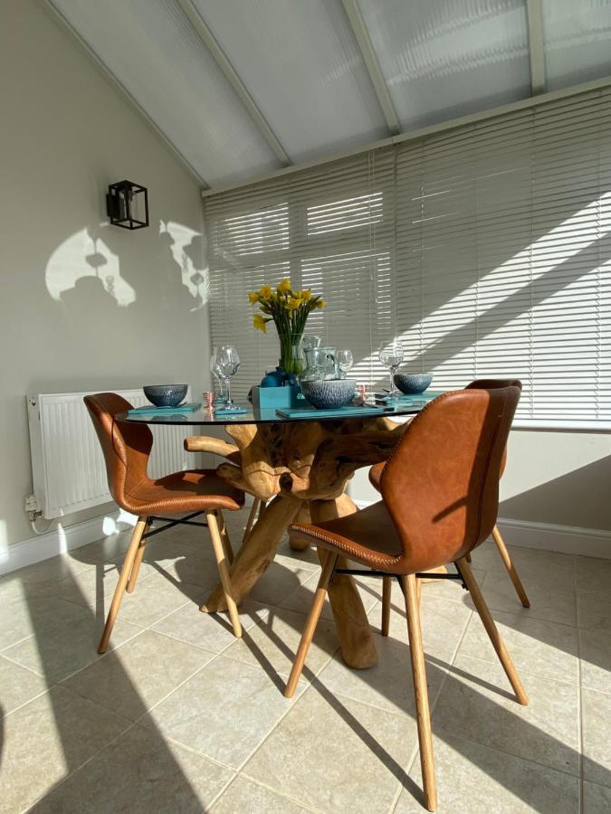 فيلا Llandudno Boutique Style Seaside Retreat With Stunning Views Rhôs-on-Sea المظهر الخارجي الصورة